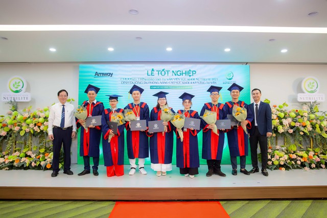 Hơn 180 học viên tốt nghiệp tư vấn viên Sức khỏe Dinh dưỡng Nutrilite 2023- Ảnh 3. Hơn 180 học viên tốt nghiệp tư vấn viên Sức khỏe Dinh dưỡng Nutrilite 2023- Ảnh 3.