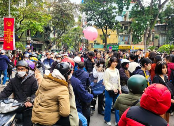 An ninh, trật tự lễ Giáng sinh được thắt chặt, bảo đảm- Ảnh 1.