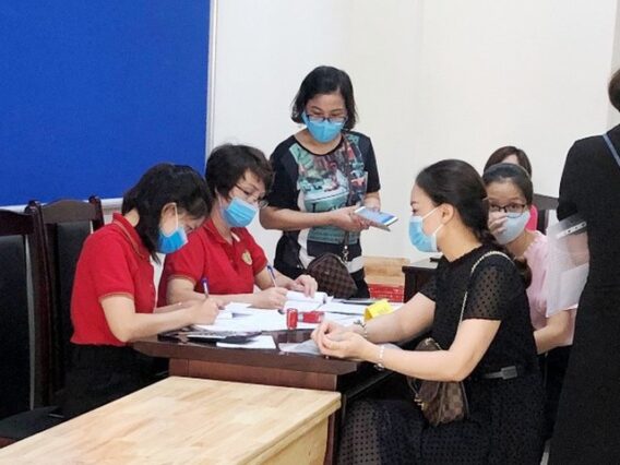 Lạm thu trong trường học - Ảnh 1.