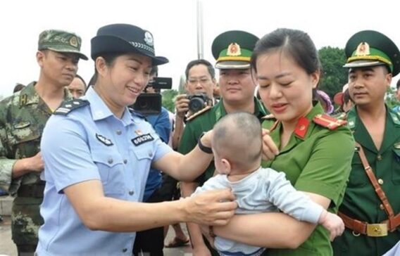 ngan chan buon ban nguoi o viet nam 17721 9366