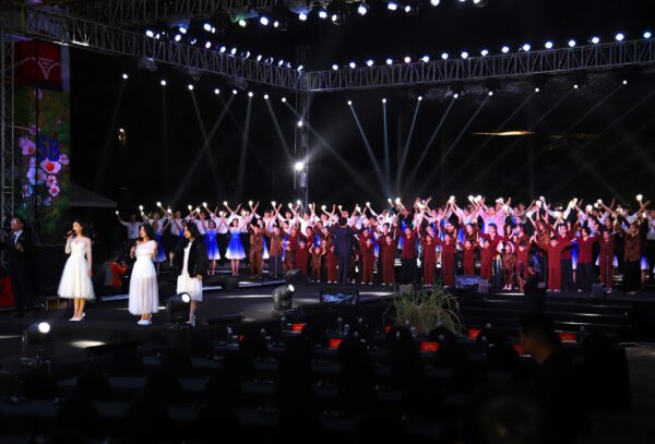 nghe htuaajt 1 600x407 1