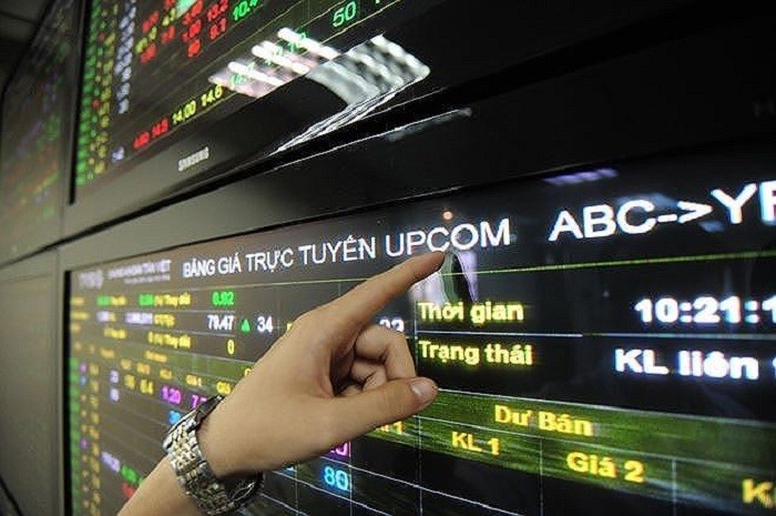 HNX đình chỉ giao dịch 29 mã cổ phiếu UPCoM