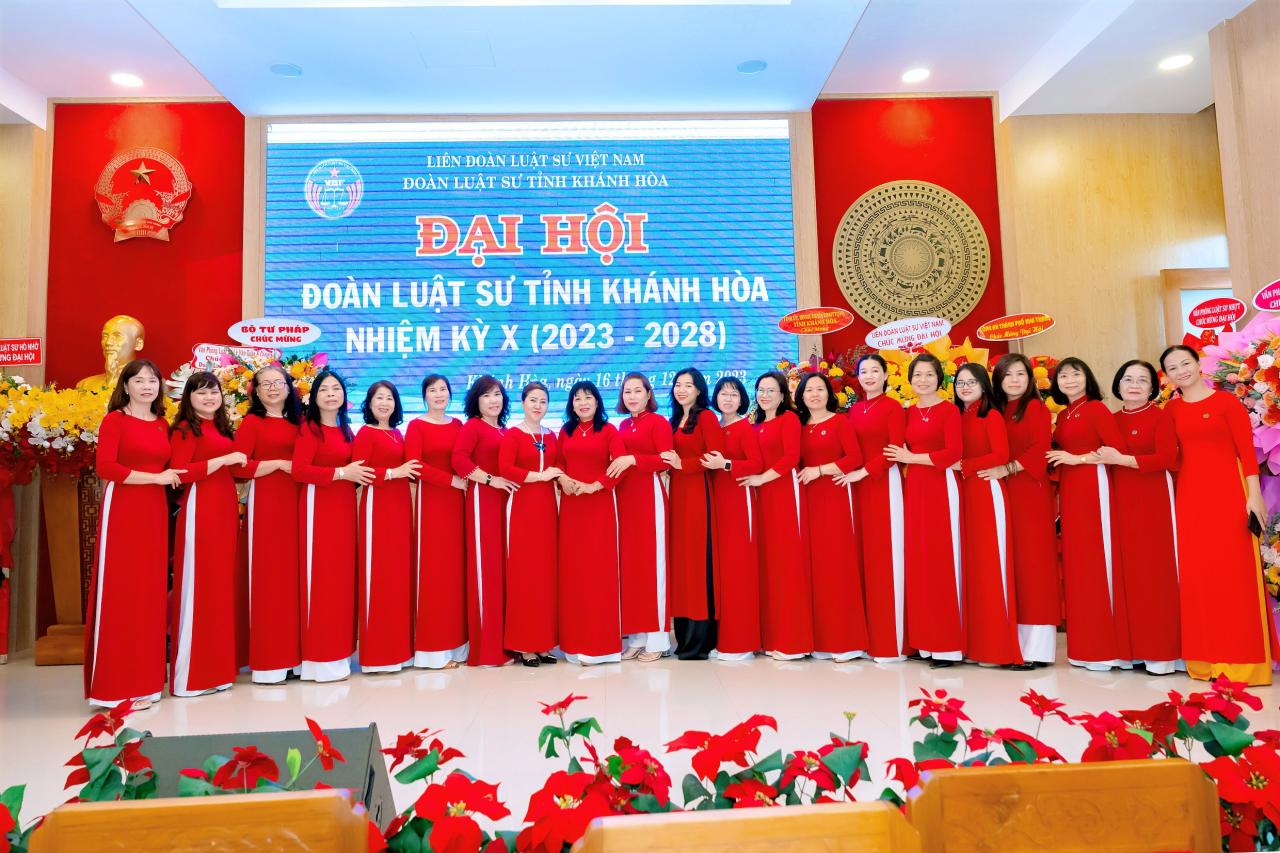 Kết quả Đại hội Đoàn Luật sư tỉnh Khánh Hòa nhiệm kỳ X (2023-2028) 9 z4985650737644 809e10cfcb88d3a4eb6afe65c234bd28