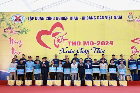 TKV: Chi 7 tỷ đồng để chăm lo Tết cho người lao động- Ảnh 1.