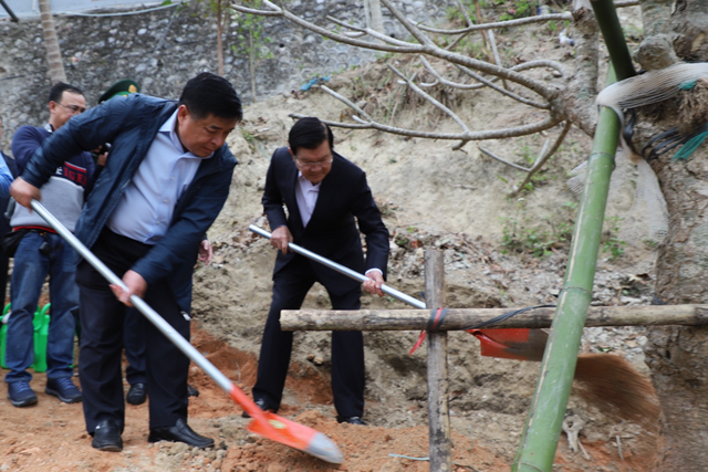 Tri ân các chiến sĩ, gia đình chính sách tại Vị Xuyên, Hà Giang- Ảnh 4. Tri ân các chiến sĩ, gia đình chính sách tại Vị Xuyên, Hà Giang- Ảnh 4.