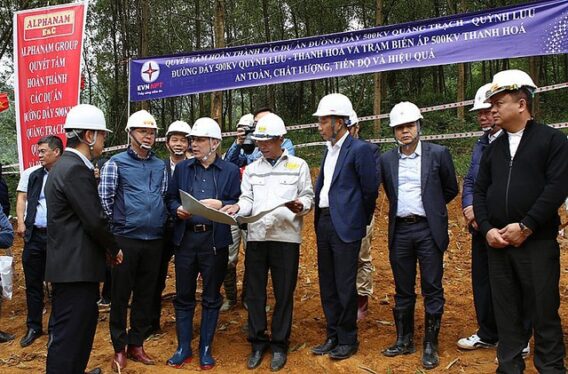 Động viên các đơn vị thi công xuyên Tết dự án đường dây 500kV mạch 3- Ảnh 1.