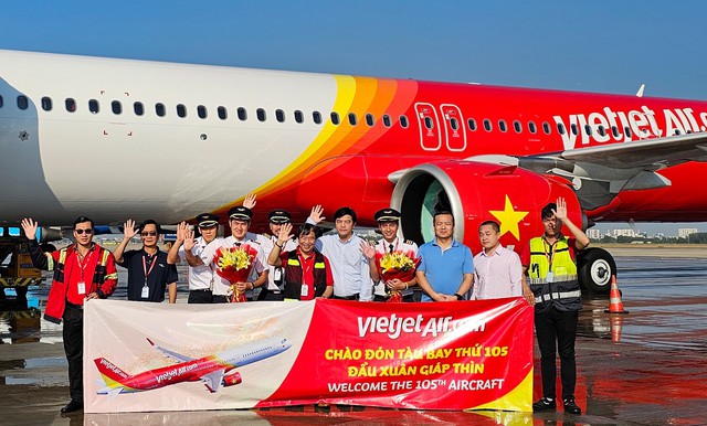 Vietjet tiếp tục nhận tàu bay ngày đầu năm mới- Ảnh 1. Vietjet tiếp tục nhận tàu bay ngày đầu năm mới- Ảnh 1.