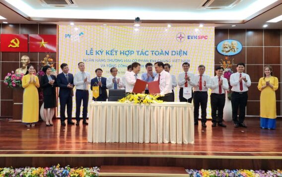 EVNSPC ký kết hợp tác toàn diện với PVcombank- Ảnh 1.