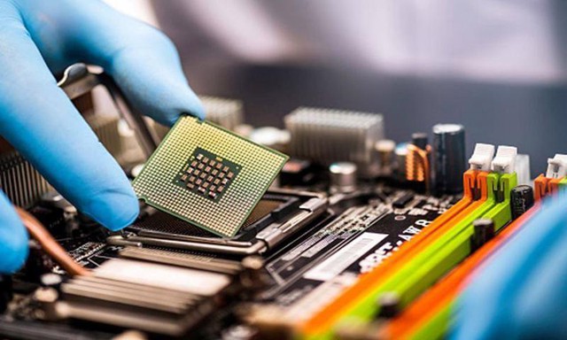 Hợp lực trong đào tạo nhân lực phục vụ công nghiệp vi mạch bán dẫn: Sẽ đạt được mục tiêu- Ảnh 1.