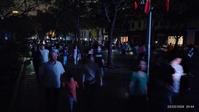 Hưởng ứng Chiến dịch Giờ Trái đất 2024 cả nước tiết kiệm 428.000kWh điện- Ảnh 4.