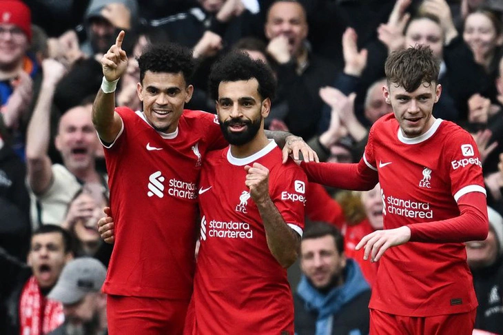 1liverpool celebrate brighton 17120106084851119084735
