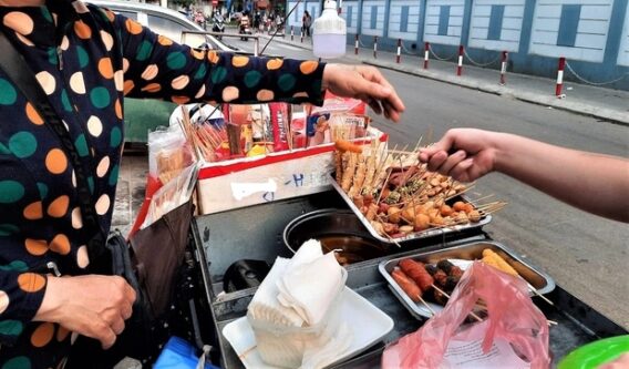 Xử lý nghiêm các vi phạm liên quan vụ nghi ngộ độc thực phẩm ở Nha Trang- Ảnh 1.