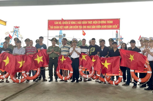 Ngư dân Đà Nẵng chung tay gỡ 'thẻ vàng' khai thác IUU- Ảnh 2. Ngư dân Đà Nẵng chung tay gỡ 'thẻ vàng' khai thác IUU- Ảnh 2.