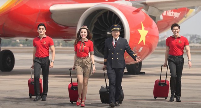 Những chuyến bay Vietjet rực rỡ cờ đỏ sao vàng - Ảnh 3.