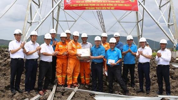 Đồng hành cùng người lao động trên công trường dự án đường dây 500kV mạch 3- Ảnh 2.