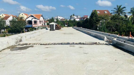 Quảng Nam: Hàng loạt cây cầu trăm tỷ 'đắp chiếu' vì thiếu đường dẫn- Ảnh 1.